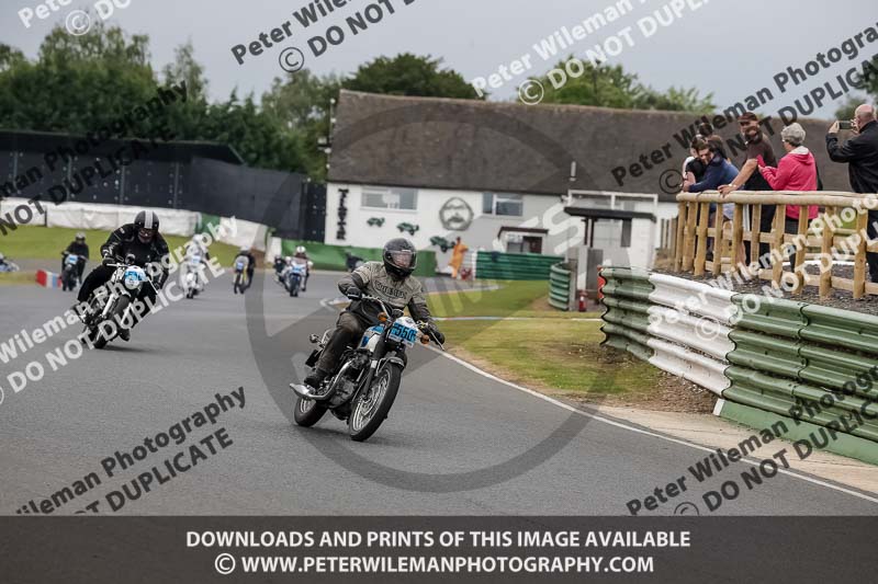 Vintage motorcycle club;eventdigitalimages;mallory park;mallory park trackday photographs;no limits trackdays;peter wileman photography;trackday digital images;trackday photos;vmcc festival 1000 bikes photographs